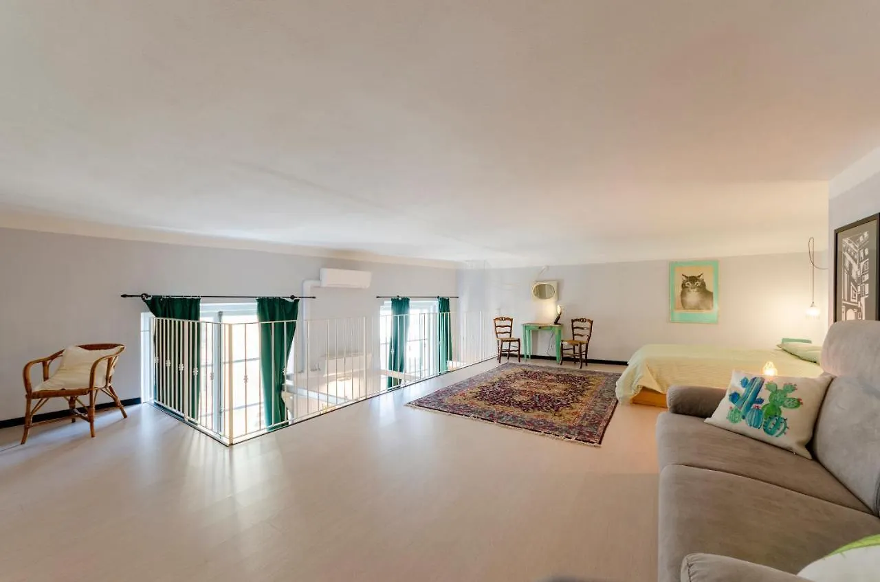 Joivy Superb Flat Near Christopher Columbus' House Genoa 0*,