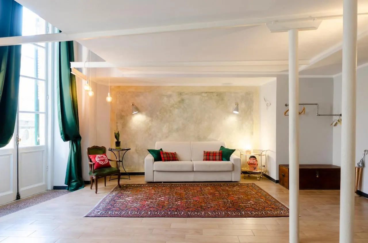 Joivy Superb Flat Near Christopher Columbus\' House location